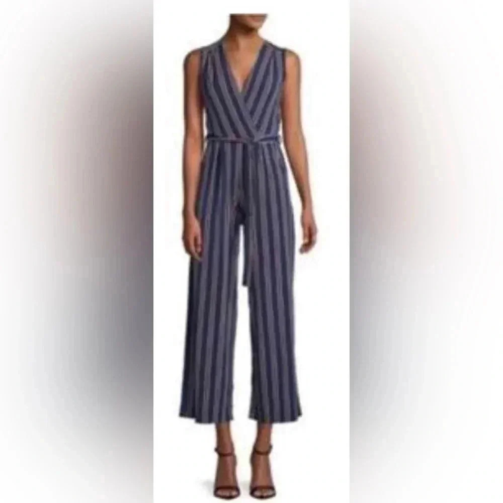 Design Lab Lord & Taylor V Neck Wide Leg Jumpsuit Size  Small